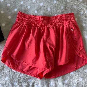 Lululemon Tracker Short 4’’